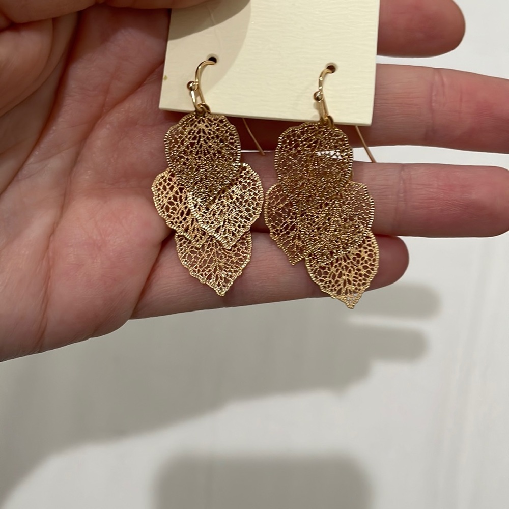 Leaf earrings